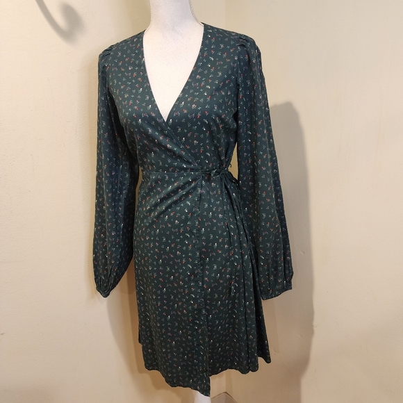 Old Navy Floral Green Wrap Long Sleeves Dress NWT - Picture 4 of 14